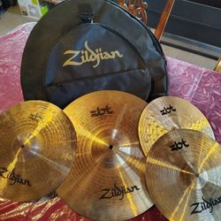 ZILDJIAN SET INCLUDES CASE