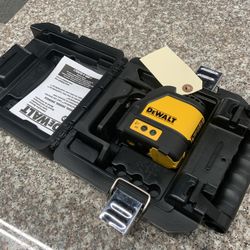 DEWALT 100 ft. Green Self-Leveling Cross Line Laser Level With Case
