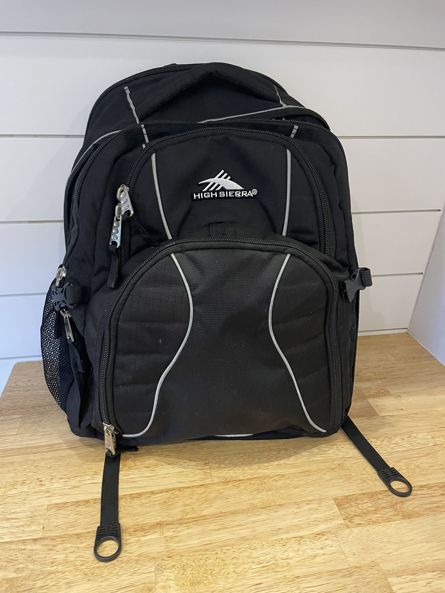 HIGH SIERRA laptop Backpack - Good Condition