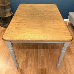 Pretty Table For 4 Or 6 - Built In Leaf!