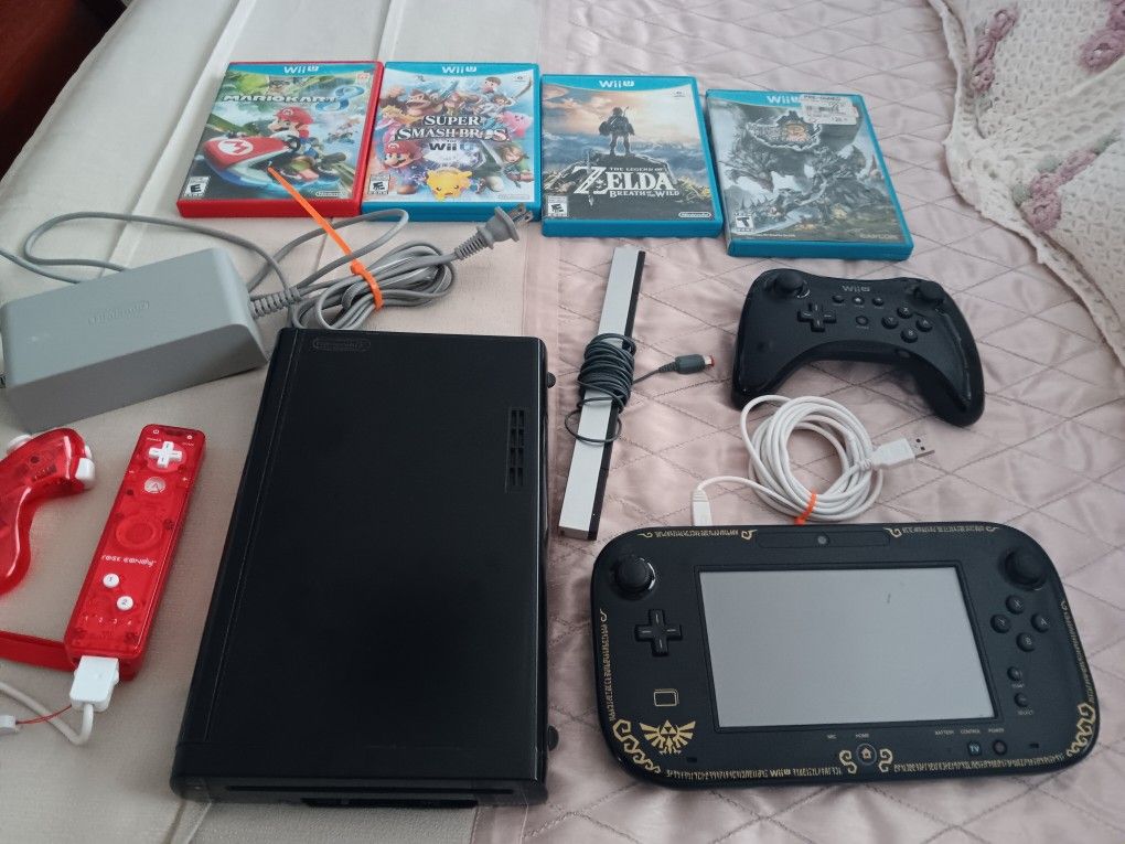 Nintendo Wii U Console The Legend of Zelda Wind Waker Special Edition EXTRAS