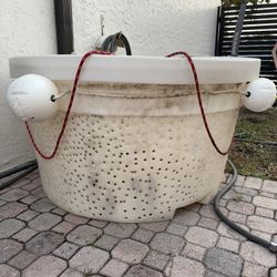 Bait Tank With Floats. Ready To Go