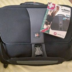 NEW - Wenger Swiss Army Laptop Computer Case 