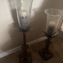 2 Candelabros X 25$