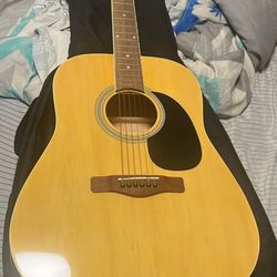 Rogue Acoustic Guitar