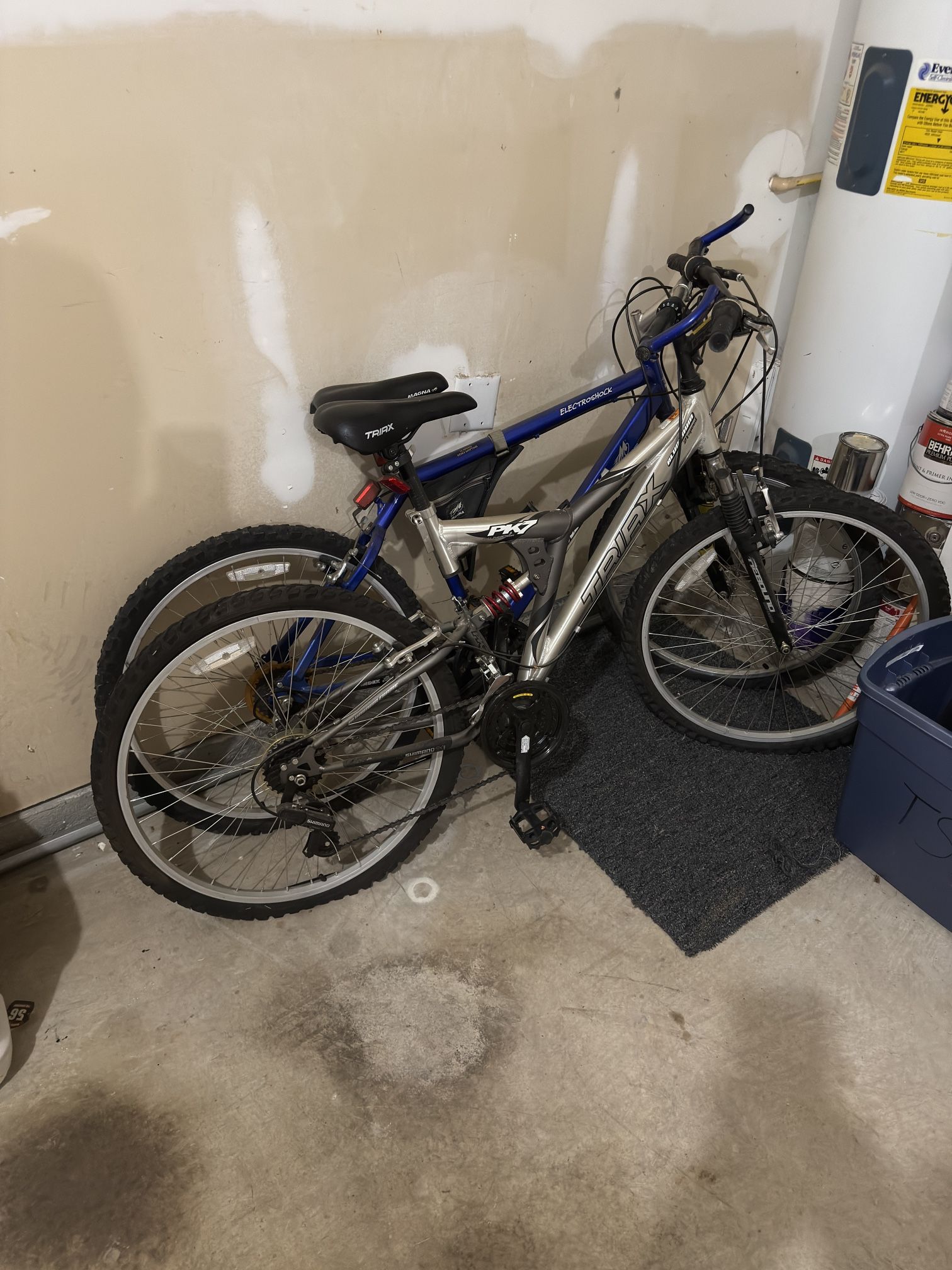 2 Mountain Bikes