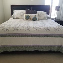Beautiful King Bed, Dresser,  and Nightstand!