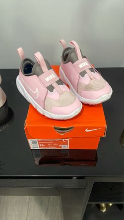 Nike Light Pink Toddler Size 8