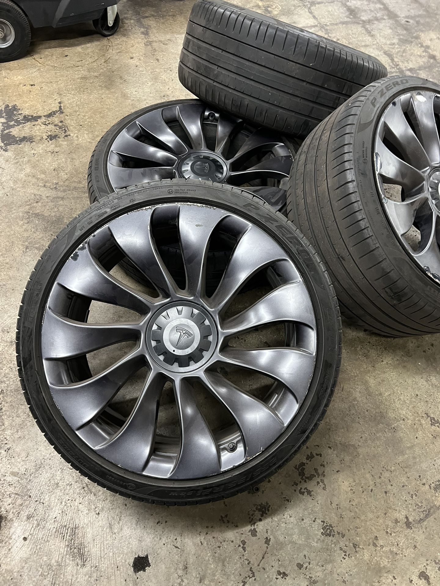 4 OEM Tesla Turbine Wheels with Pirelli P Zero Tires