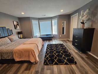 Queen bedroom set