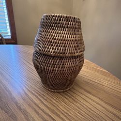 Wicker candle holder - for 22oz jar candles