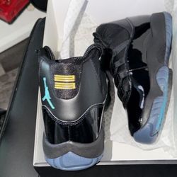 Air Jordan 11 Retro Size 9.5 