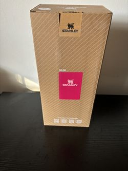 40oz. Stanley Tumblr- Brand New (Cosmo Pink, Sealed Box)