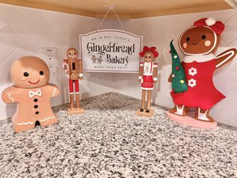 Gingerbread Holiday Decor Christmas Nutcrackers