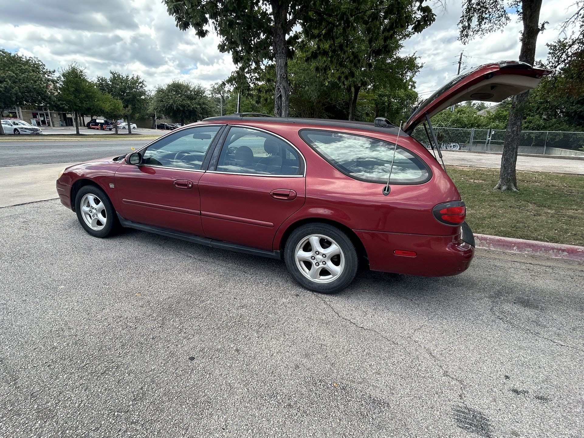 2002 Ford Taurus