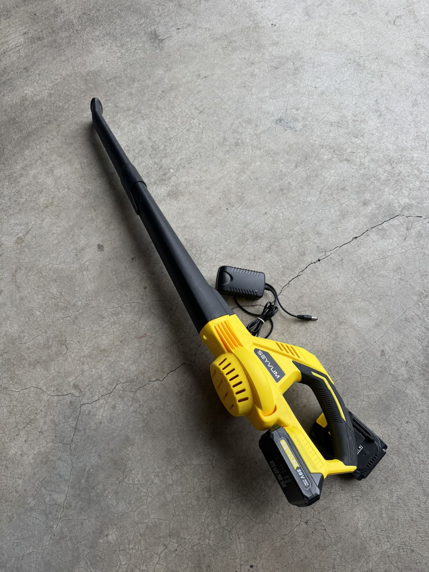 Cordless Leaf Blower