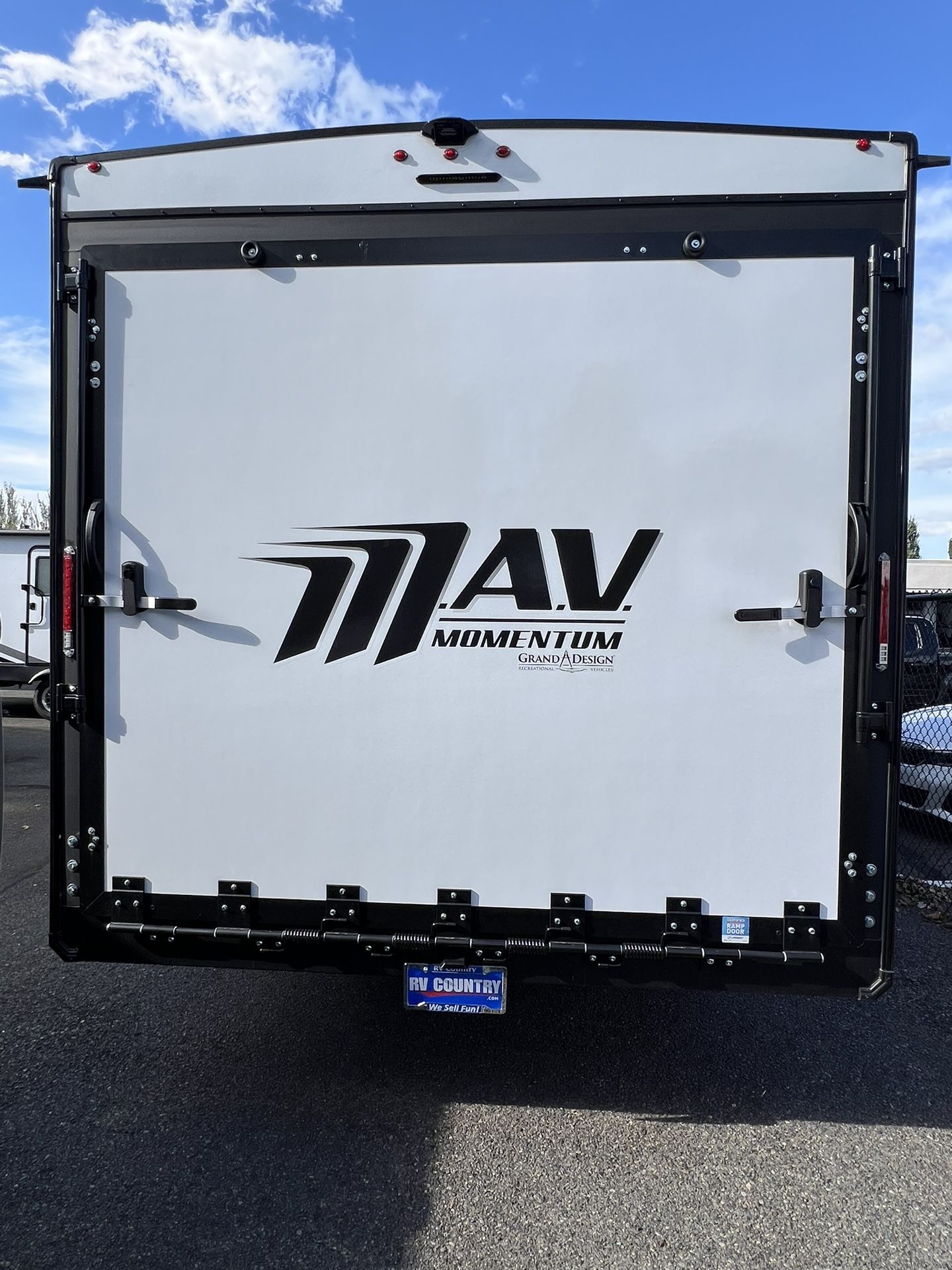2025 GRAND DESIGN Momentum 24MAV