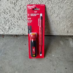 Milwaukee 2-in-1 1000v insulated flip shank multi bit screw driver