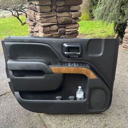 2014-2018 Gmc Sierra 1500/ Chevy Silverado driver door panel