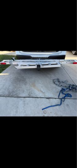 Motorcycle hitch