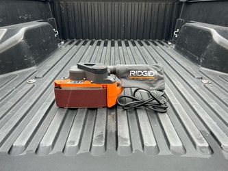 NEW RIDGID 6.5 Amp Corded 3 in.W x 18 in.L Heavy-Duty Variable Speed Belt Sander w/AIRGUARD Technology *FIRM PRICE*