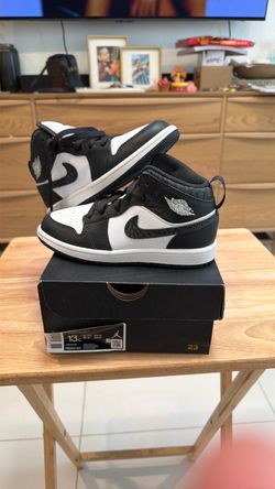 Boys Jordan shoes