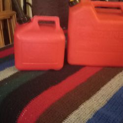 2 Gas Containers (1) 5 1/4 Gallon And (1) 2 8 Ozs Gallon Containers 