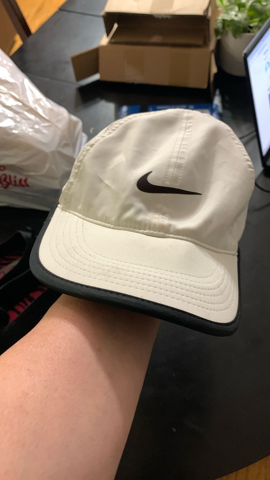 Small Nike Dry Fit Golf Baseball Hat