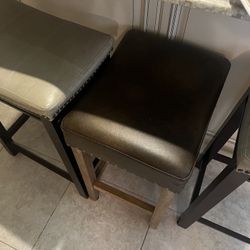 Kitchen Island Chairs $120 For All 5 