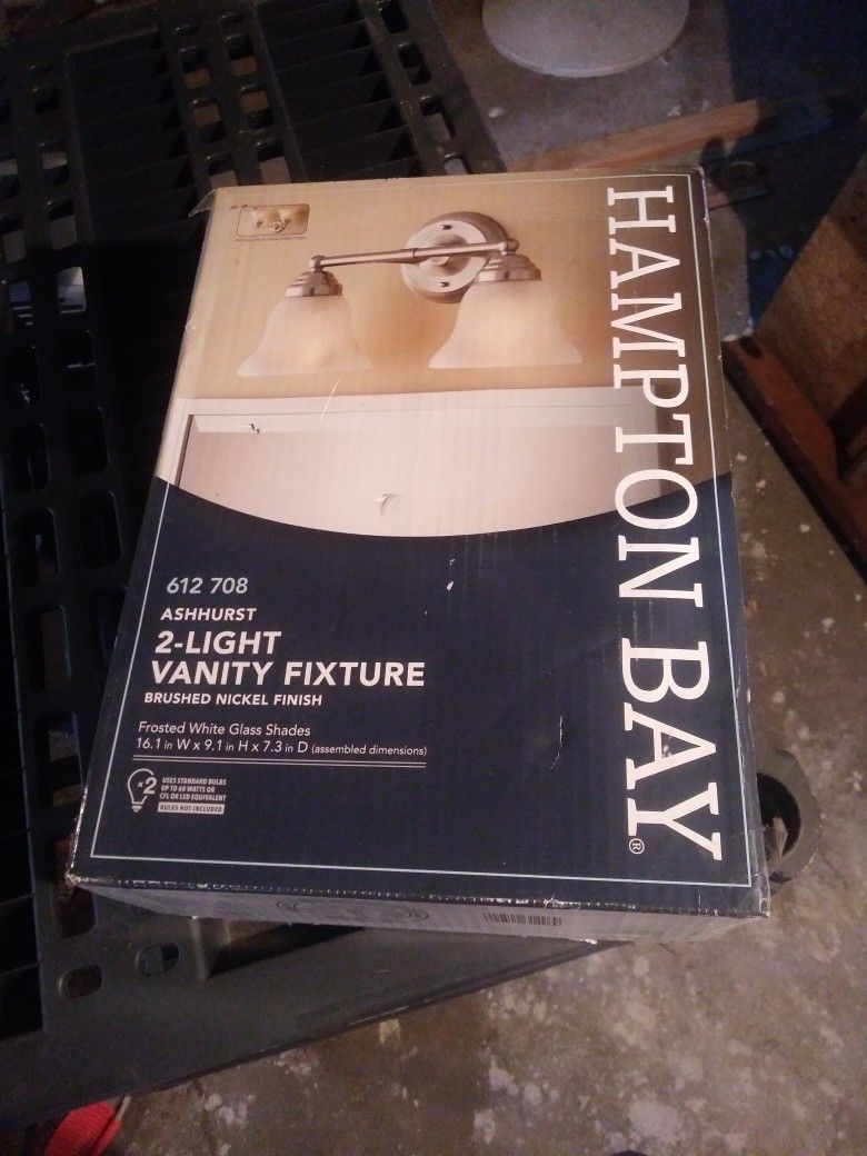 Hampton Bay Light Fixture