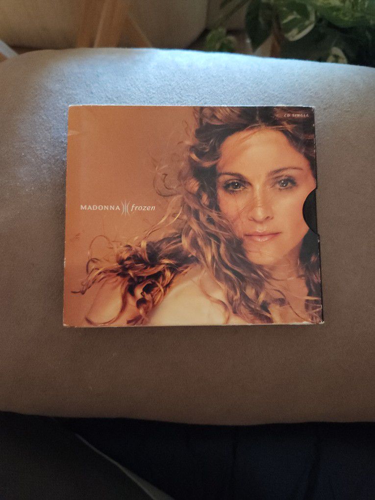 Madonna "Ray Of Light" CD & "Frozen"  2-Track CD Single