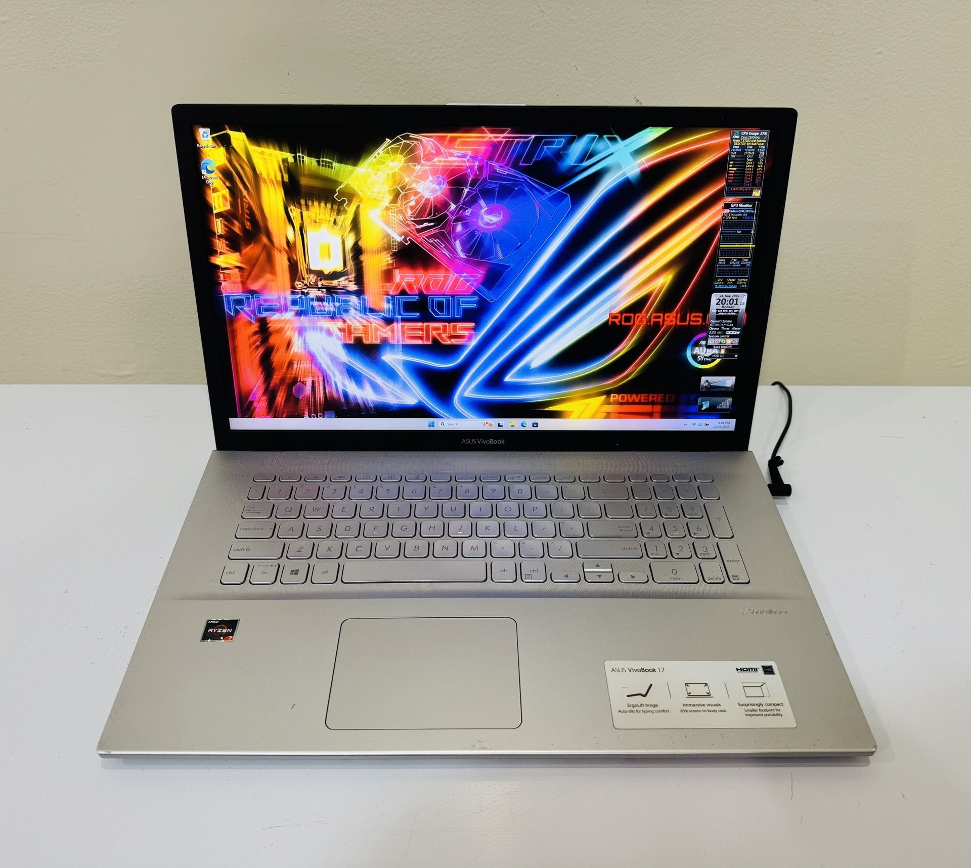 ASUS  Gaming  LAPTOP 8 Core Ryzen 7 @2,3GHz. GPU RADEON VEGA 2GB. 12GB DDR4, 512 GB M2 NVme . 17” Screen, WIFI, Bluetooth, USB3, Camera, Win11 Pro