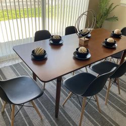 Table Dining 