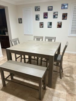 Dinning Room Table