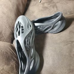 Adidas Yeezy Foam Runner RNNR Onyx (HP8739) Size 8