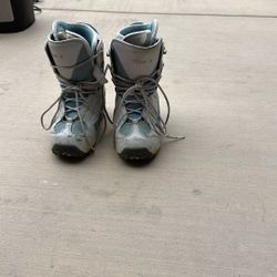 Women Boots. ( Snow ❄️ ) Shoes