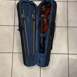 Mendini Violin 1/2 Used