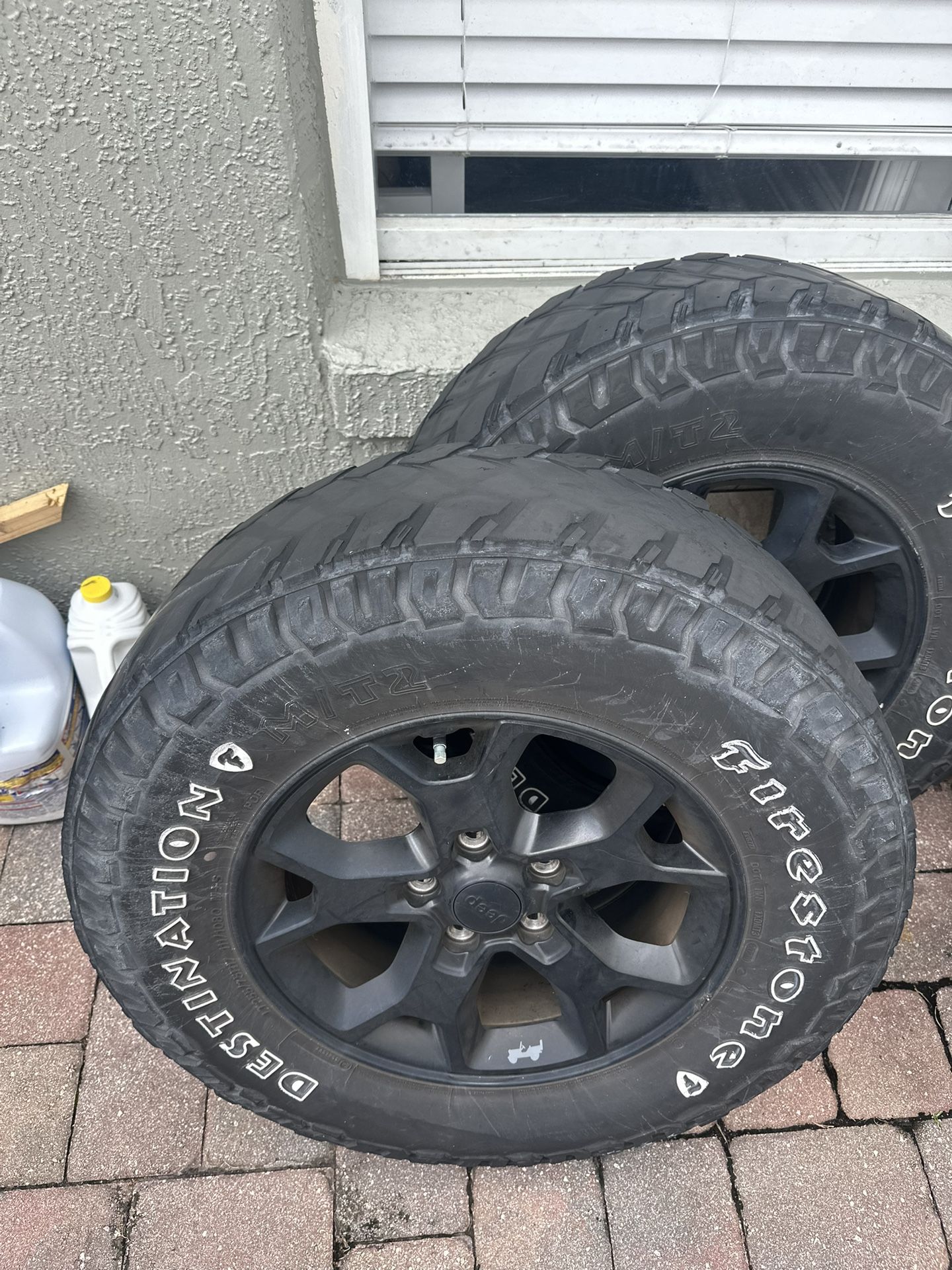 Jeep Wrangler 2021 (tires & rims)