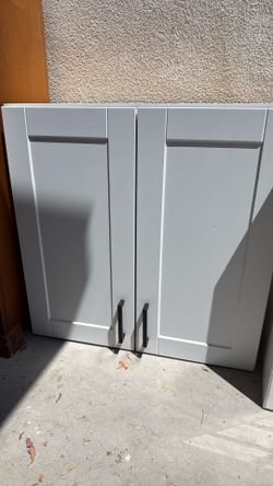Kitchen cabinet