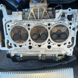 Audi S5 two cylinder Heads with Valve