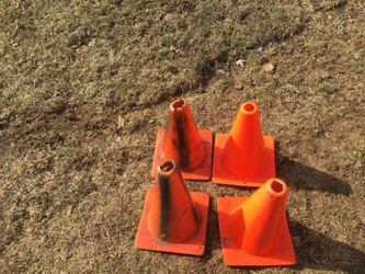 Small traffic cones