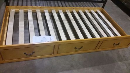 New assembled trundle piece