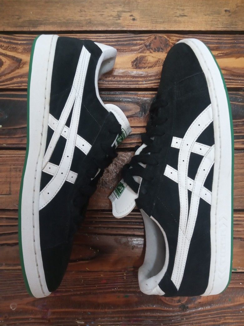 Onitsuka Tiger Fabre DC-S 18
Size 13. Genuine Leather.
Clean. Excellent Condition