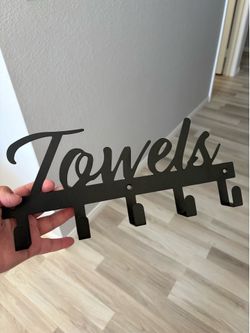Towel hanger