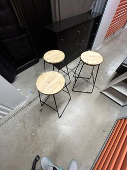 3 Bar Stools