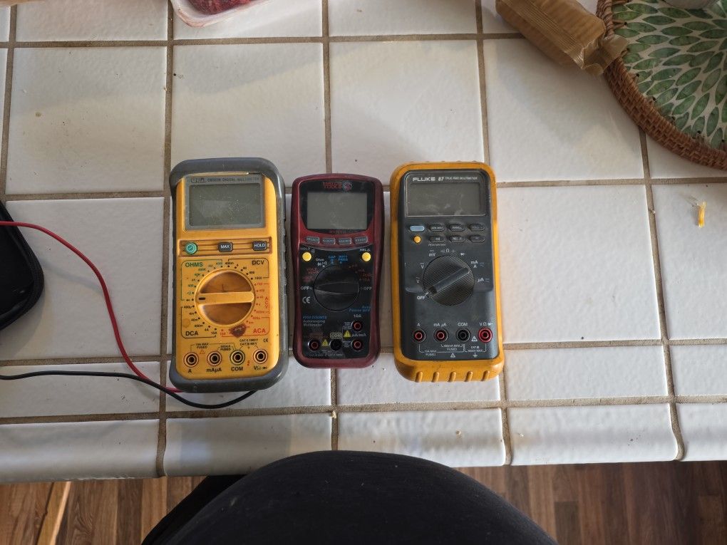 Uei Vs Fluke: Ultimate Comparison for Accurate Tool Choice