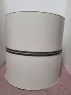 Vintage White/off White Hat Box