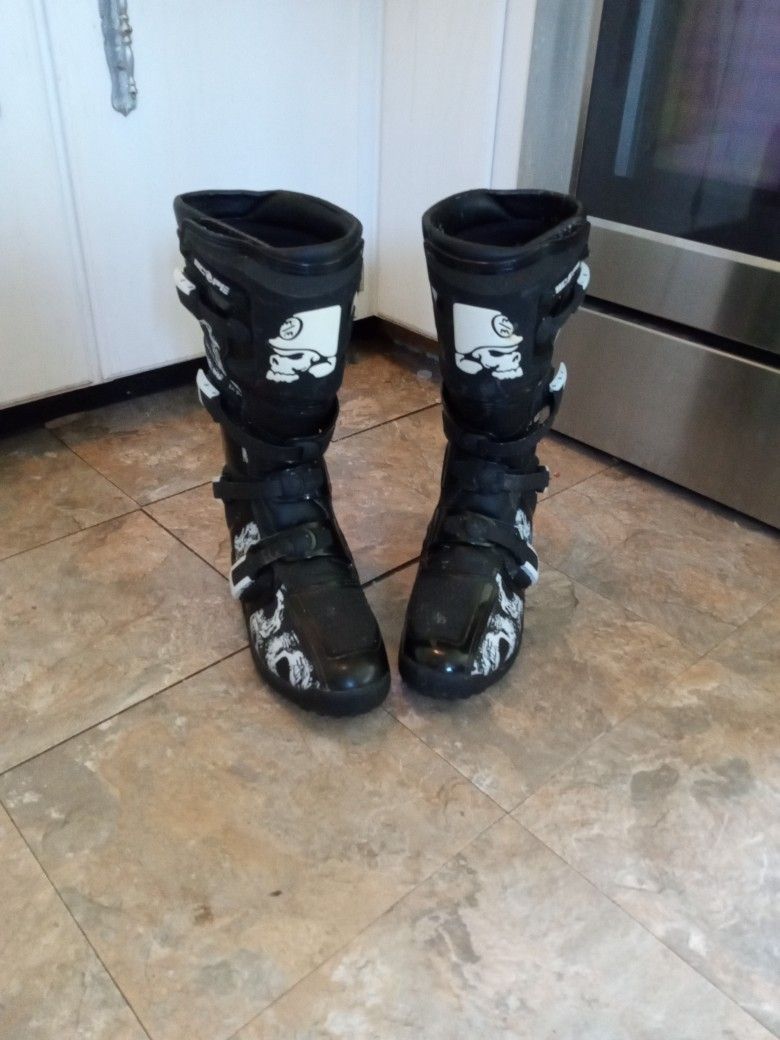 Men's Size 12 Riding Boots, Metal Mulisha, Scope. Barely Worn.