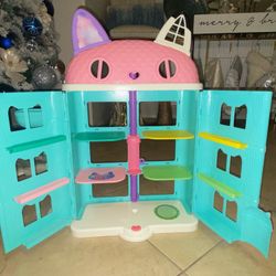 Gabby’s dollhouse (Original)