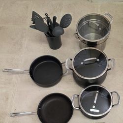 Pots And Pans Set with Utinsals 